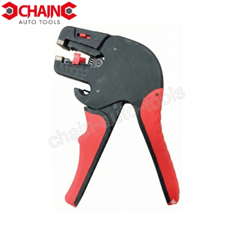 SELF ADJUSTING WIRE STRIPER WITH FLAT BLADE