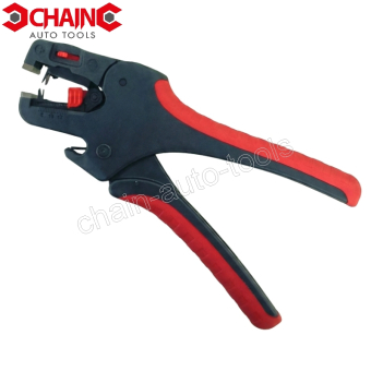 SELF ADJUSTING WIRE STRIPER WITH REMOVABEL V-SHAPED BLADE